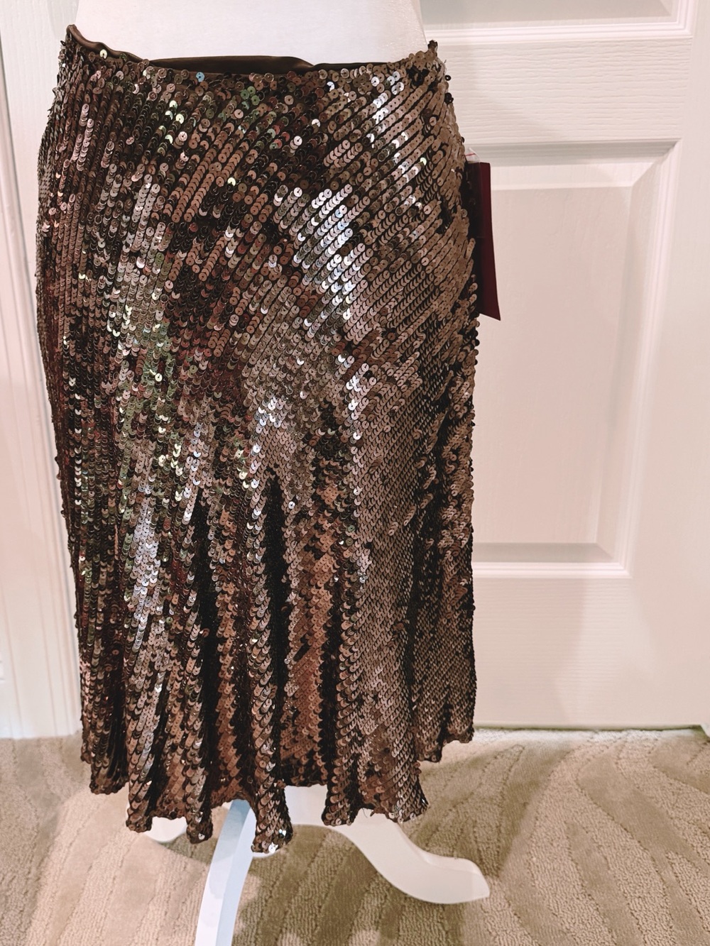 NWT JS Collection Brown Sequin Skirt with side Zipper.  Size 8